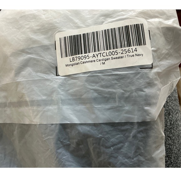 Quince Mongolian Cashmere Cardigan Sweater Navy Medium New With Tags - Picture 7 of 9